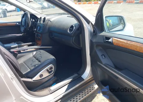 2009 Mercedes-Benz Ml 350 4Matic z USA, uszkodzony, nr VIN 4JGBB86E39A508230